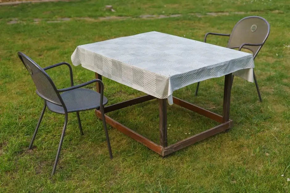 12 Stylish Ideas for Small Space Outdoor Dining - Ocklawaha Outpost